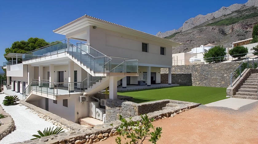 Luxury Property - Villa With Panoramic Sea And Mountain Views - Altea - Costa Blanca - Spain - Cabrera Fine Properties - Costa Blanca 